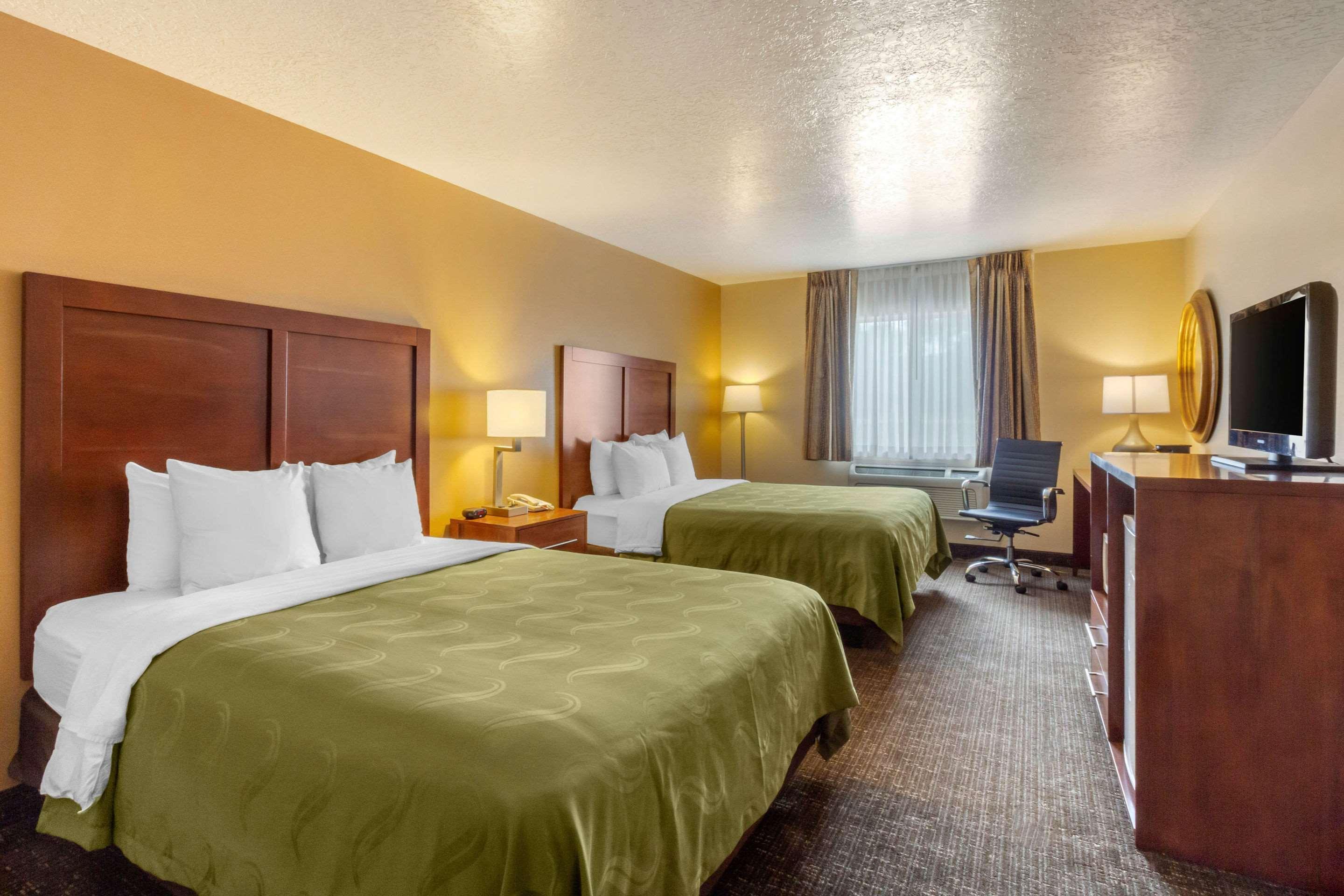 Quality Inn Logan Near University Exteriör bild