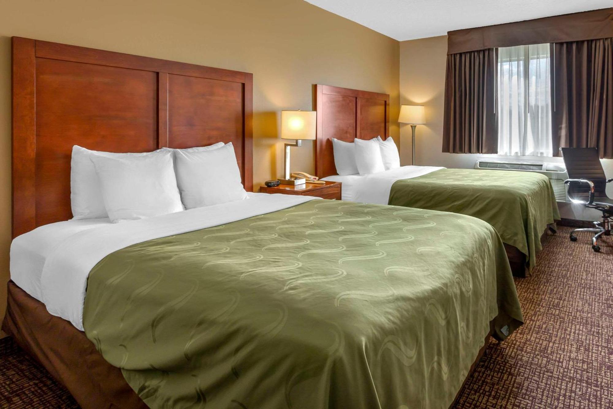 Quality Inn Logan Near University Exteriör bild
