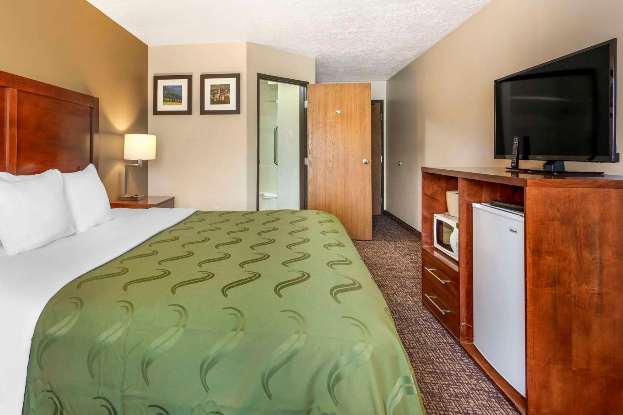 Quality Inn Logan Near University Exteriör bild